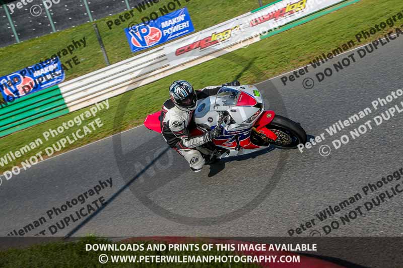 PJM Wedding Photography;enduro digital images;event digital images;eventdigitalimages;mallory park;mallory park photographs;mallory park trackday;mallory park trackday photographs;no limits trackdays;peter wileman photography;racing digital images;trackday digital images;trackday photos